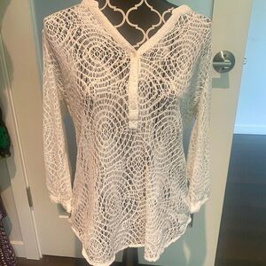 Lucky Brand 💯 cotton top size medium